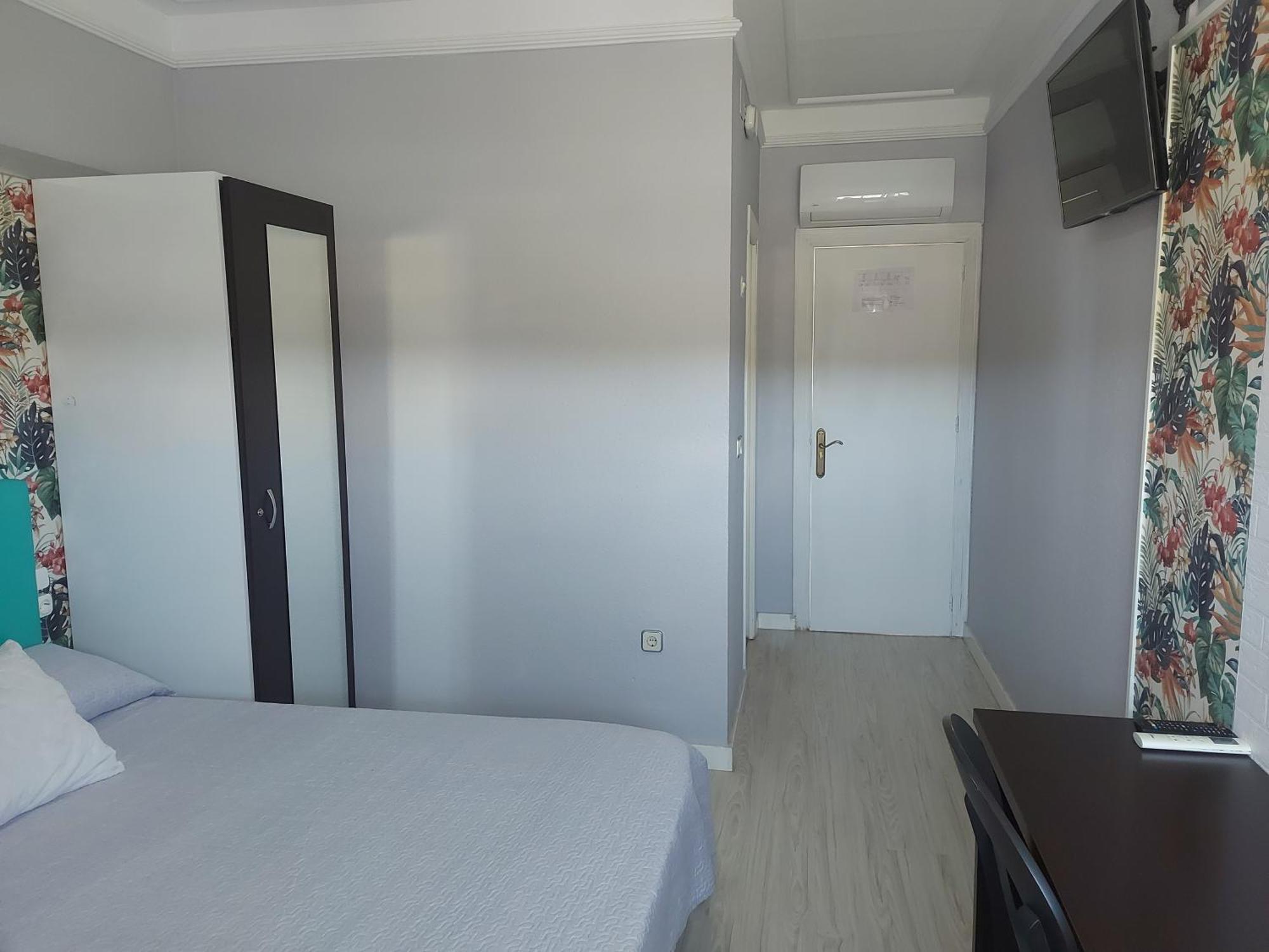 Hostal Fuente Del Pino Хумилья Экстерьер фото